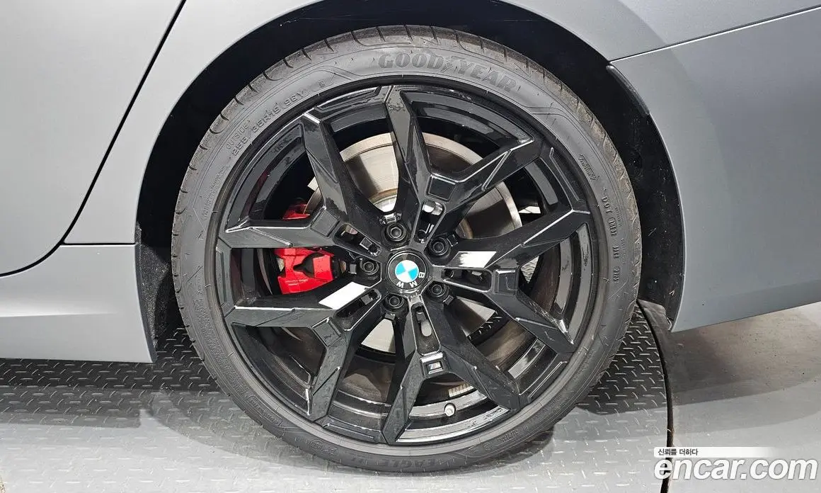 BMW 3 серия 2025 3.0 автомат (гидро), фото 7 BMW 3 серия 2025 3.0 автомат (гидро), фото 7