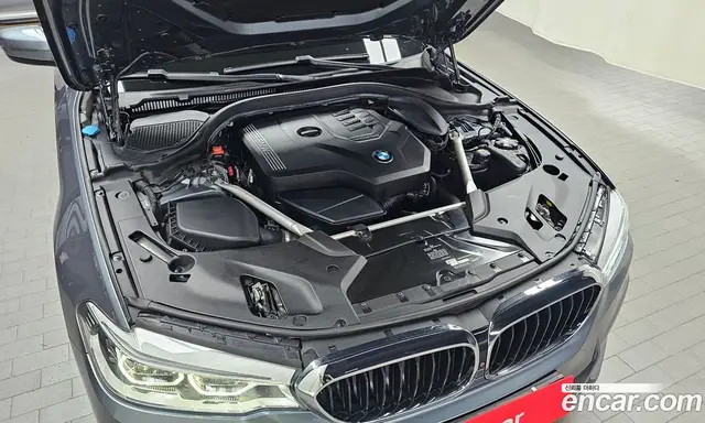 BMW 5 серия 2020 2.0 автомат (гидро), миниатюра 5 BMW 5 серия 2020 2.0 автомат (гидро), миниатюра 5