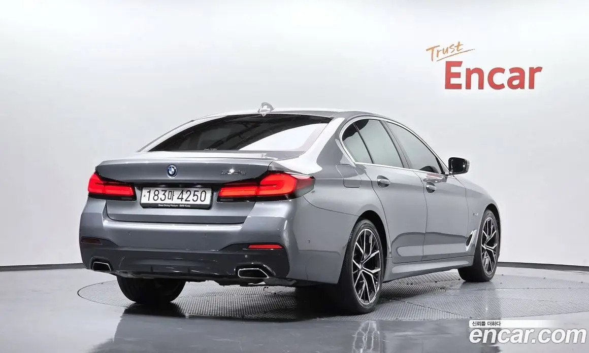 BMW 5 серия 2023 2.0 автомат (гидро), фото 1 BMW 5 серия 2023 2.0 автомат (гидро), фото 1