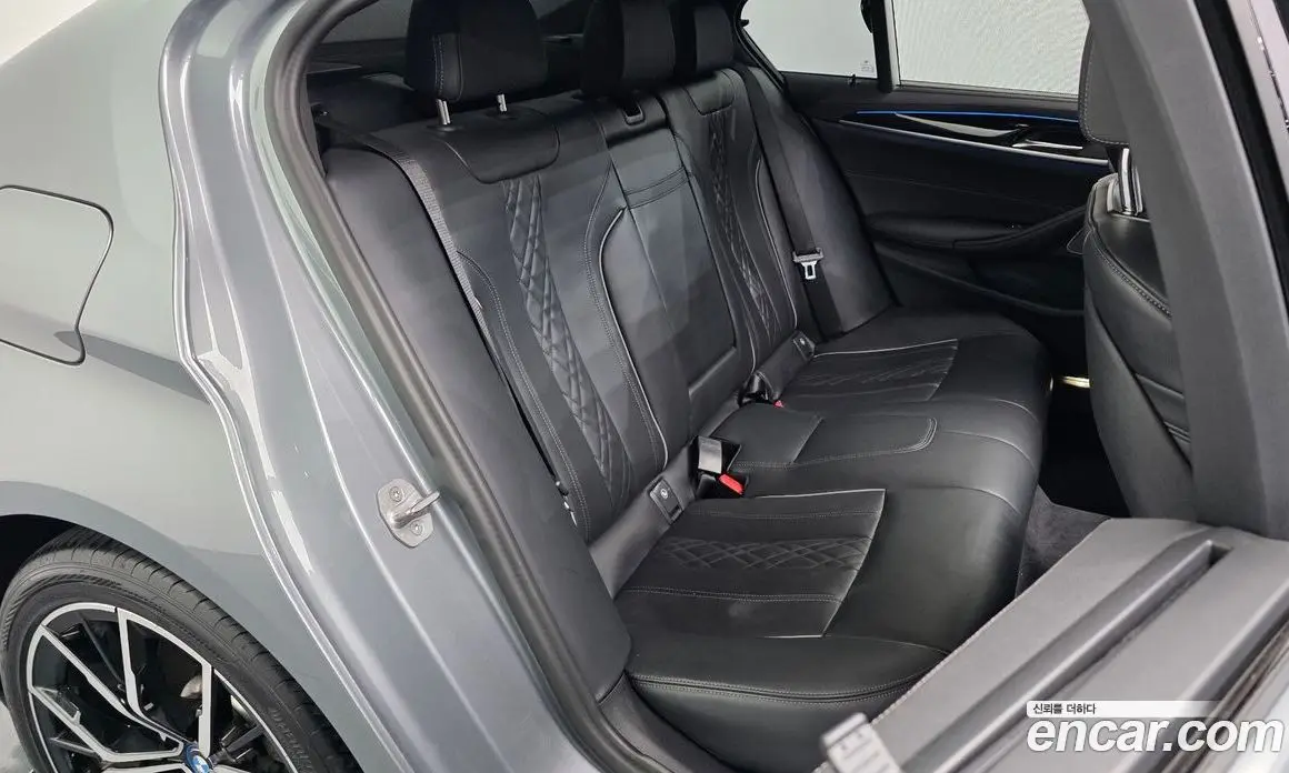 BMW 5 серия 2023 2.0 автомат (гидро), фото 16 BMW 5 серия 2023 2.0 автомат (гидро), фото 16