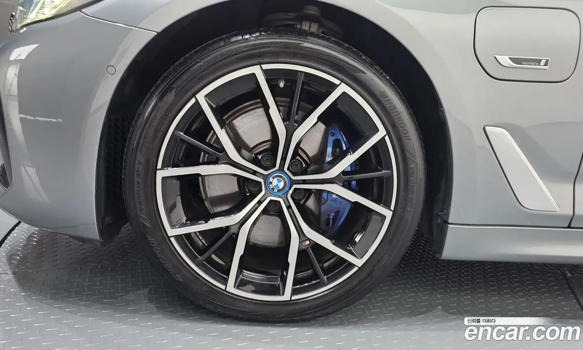 BMW 5 серия 2023 2.0 автомат (гидро), фото 4 BMW 5 серия 2023 2.0 автомат (гидро), фото 4