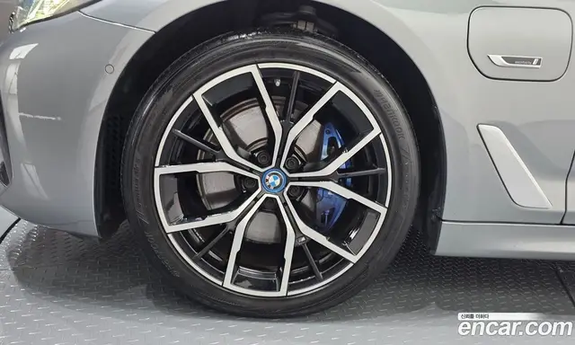 BMW 5 серия 2023 2.0 автомат (гидро), миниатюра 4 BMW 5 серия 2023 2.0 автомат (гидро), миниатюра 4