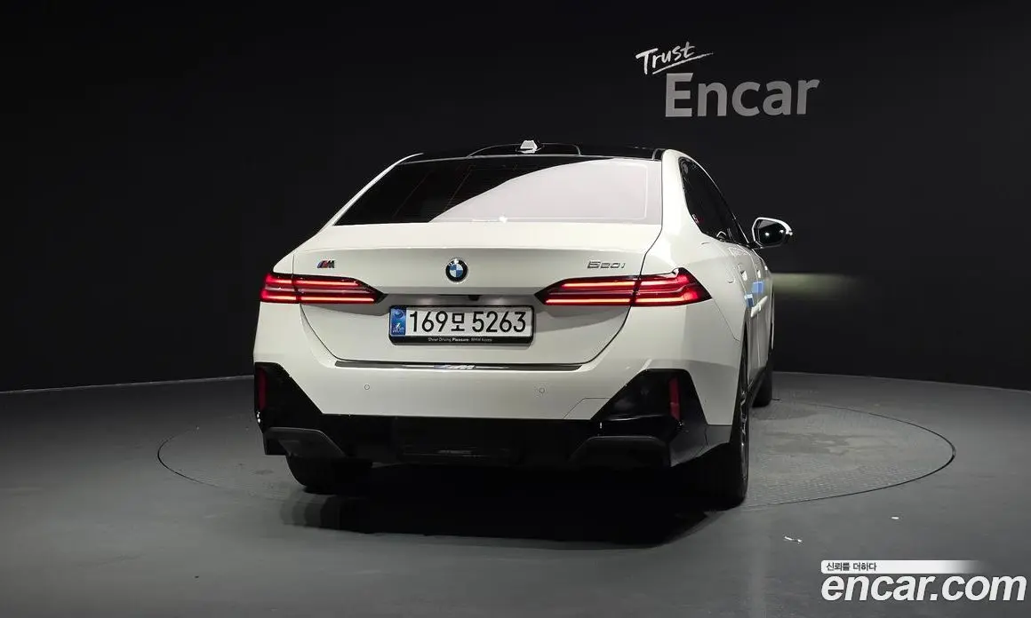 BMW 5 серия 2025 2.0 автомат (гидро), фото 4