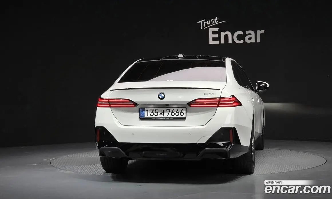 BMW 5 серия 2025 2.0 автомат (гидро), фото 4