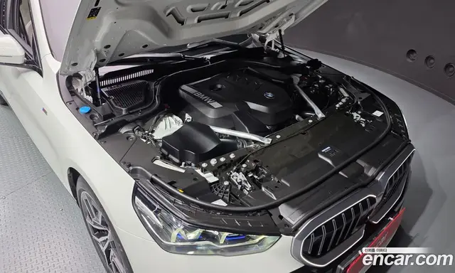 BMW 5 серия 2025 2.0 автомат (гидро), миниатюра 6