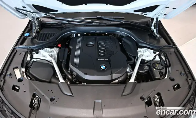 BMW 6 серия 2023 3.0 автомат (гидро), миниатюра 6 BMW 6 серия 2023 3.0 автомат (гидро), миниатюра 6
