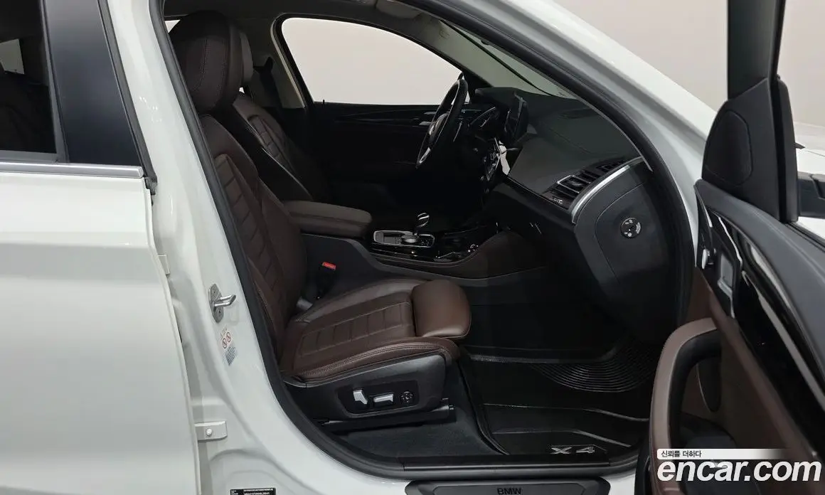 BMW X4 2022 2.0 автомат (гидро), фото 16