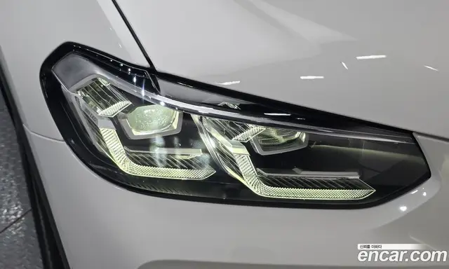 BMW X4 2022 2.0 автомат (гидро), миниатюра 8