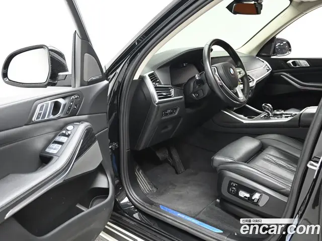 BMW X7 2021 3.0 автомат (гидро), миниатюра 11