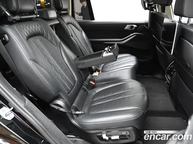 BMW X7 2021 3.0 автомат (гидро), миниатюра 12