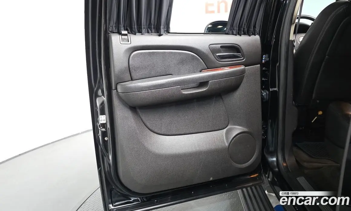 Chevrolet Surburban 2013 5.3 автомат (гидро), фото 15 Chevrolet Surburban 2013 5.3 автомат (гидро), фото 15