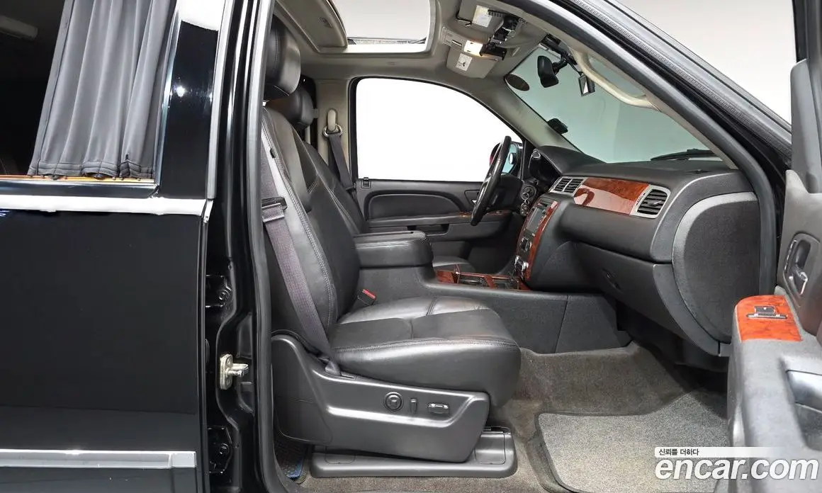 Chevrolet Surburban 2013 5.3 автомат (гидро), фото 16 Chevrolet Surburban 2013 5.3 автомат (гидро), фото 16