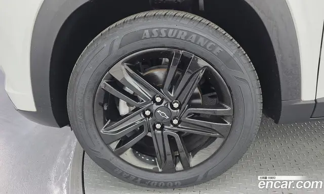 Chevrolet Trax 2023 1.2 автомат (гидро), миниатюра 5