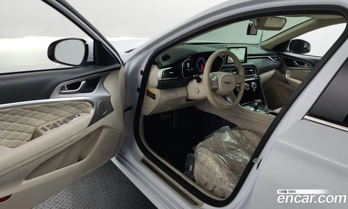 Genesis G70 2019 2.0 автомат (гидро), фото 13 Genesis G70 2019 2.0 автомат (гидро), фото 13