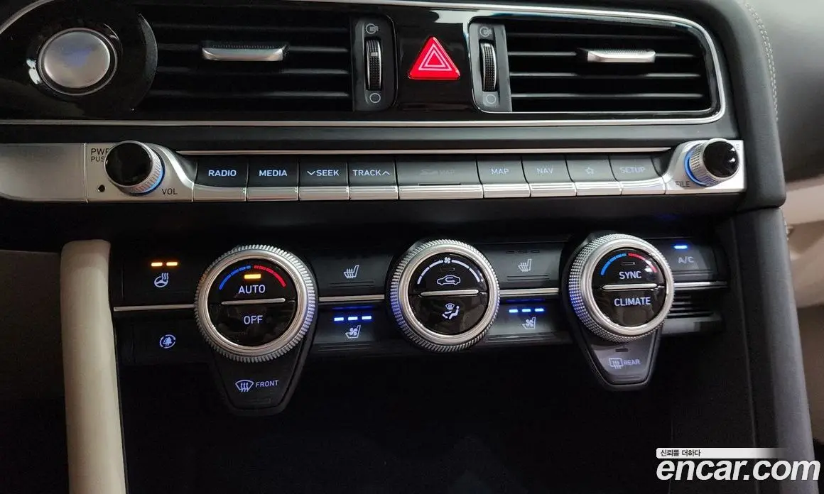 Genesis G70 2019 2.0 автомат (гидро), фото 32 Genesis G70 2019 2.0 автомат (гидро), фото 32