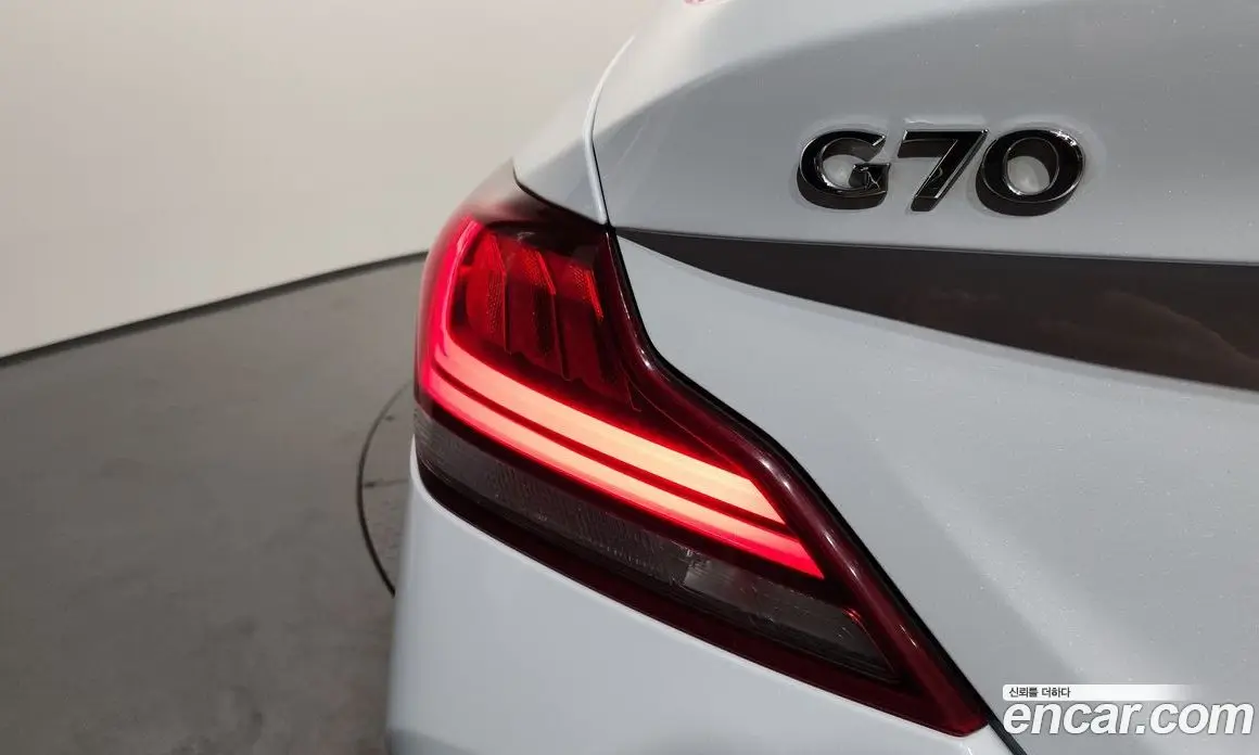 Genesis G70 2019 2.0 автомат (гидро), фото 9 Genesis G70 2019 2.0 автомат (гидро), фото 9