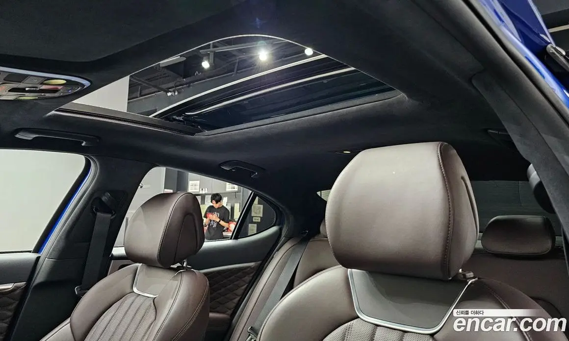 Genesis G70 2023 2.5 автомат (гидро), фото 17 Genesis G70 2023 2.5 автомат (гидро), фото 17