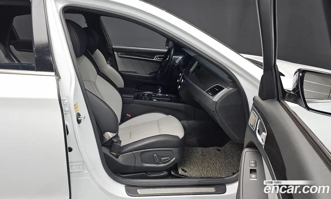 Genesis G80 2018 3.3 автомат (гидро), фото 16 Genesis G80 2018 3.3 автомат (гидро), фото 16