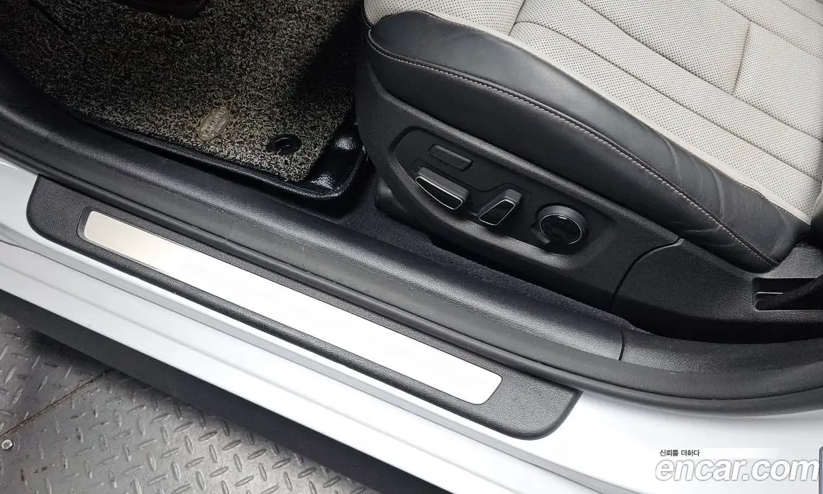 Genesis G80 2018 3.3 автомат (гидро), фото 32 Genesis G80 2018 3.3 автомат (гидро), фото 32