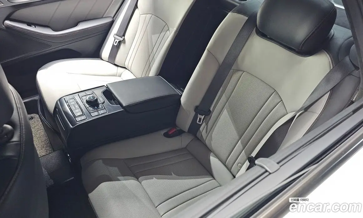 Genesis G80 2018 3.3 автомат (гидро), фото 38 Genesis G80 2018 3.3 автомат (гидро), фото 38
