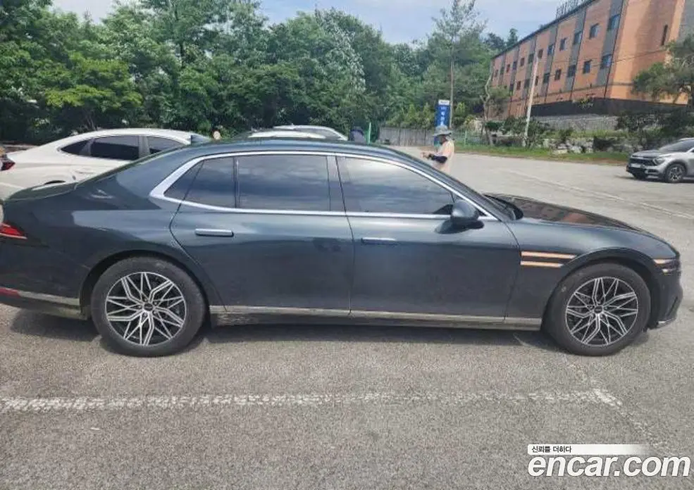 Genesis G90 2023 3.5 автомат (гидро), фото 5 Genesis G90 2023 3.5 автомат (гидро), фото 5