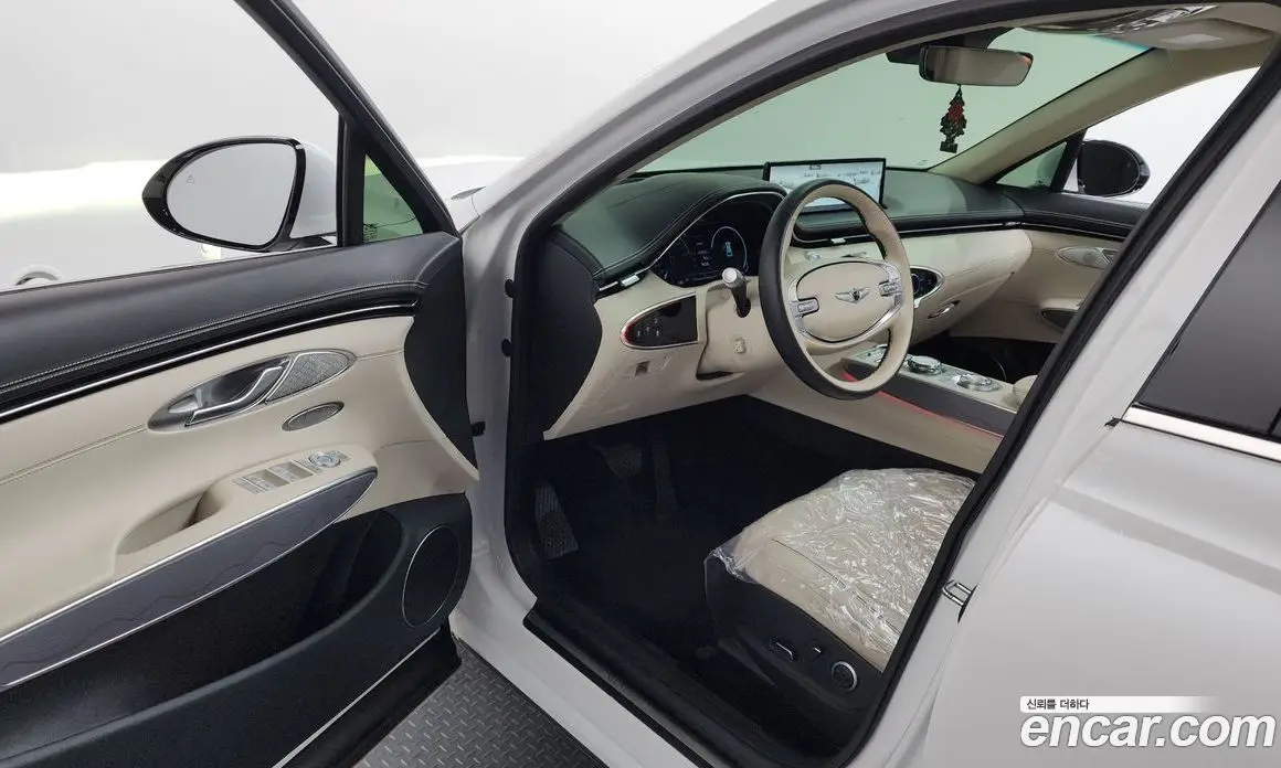 Genesis GV70 2022 2.5 автомат (гидро), фото 13 Genesis GV70 2022 2.5 автомат (гидро), фото 13