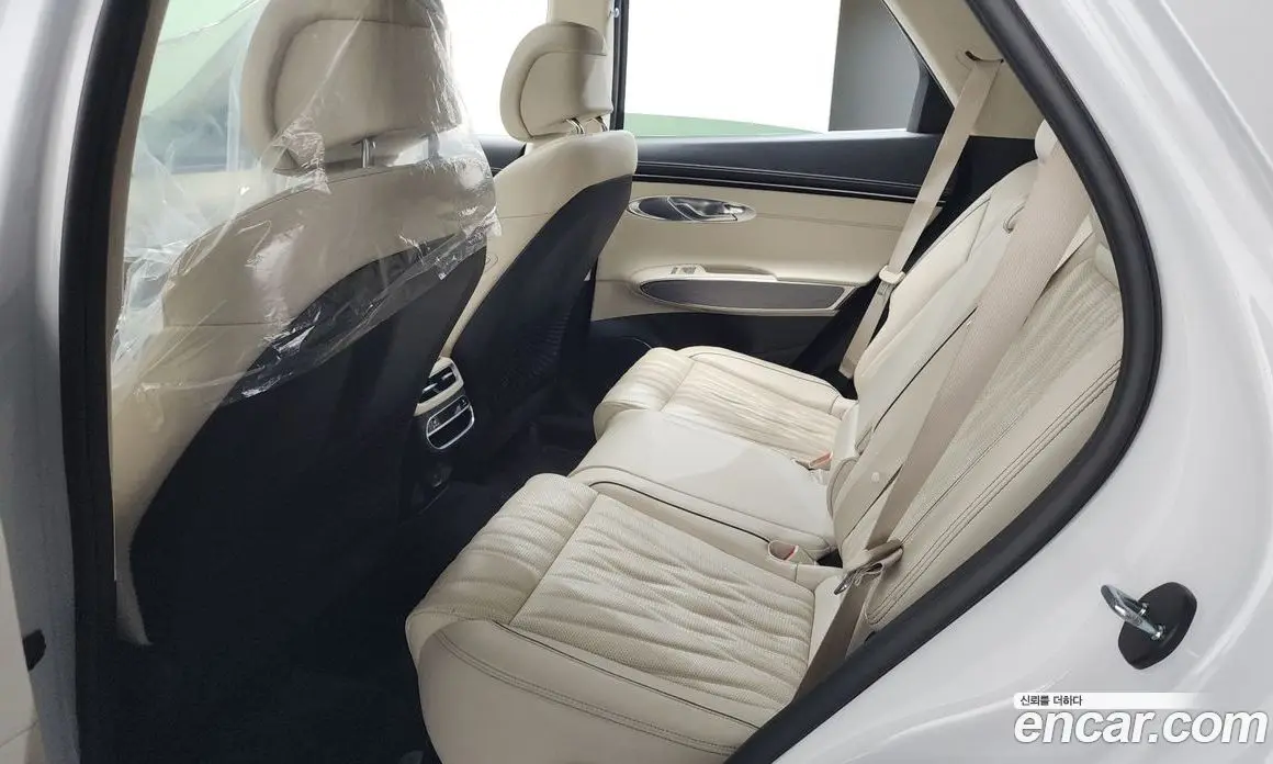 Genesis GV70 2022 2.5 автомат (гидро), фото 17 Genesis GV70 2022 2.5 автомат (гидро), фото 17