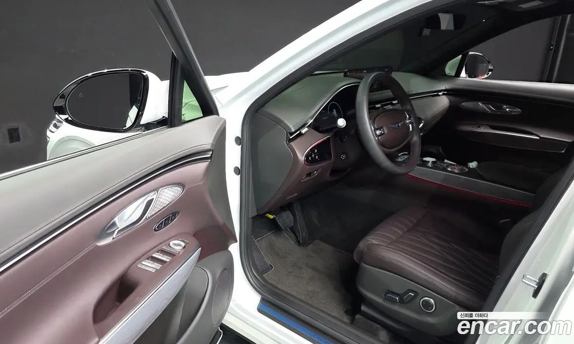 Genesis GV70 2023 2.5 автомат (гидро), фото 13 Genesis GV70 2023 2.5 автомат (гидро), фото 13