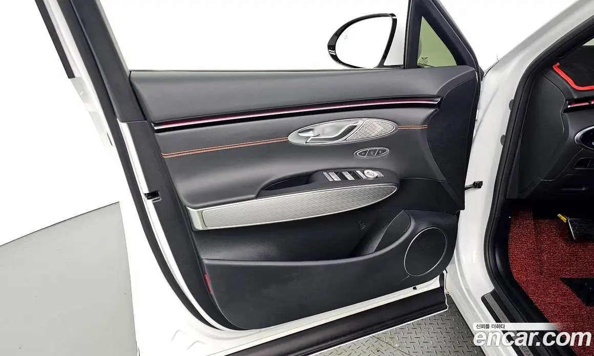 Genesis GV70 2025 2.5 автомат (гидро), фото 14 Genesis GV70 2025 2.5 автомат (гидро), фото 14