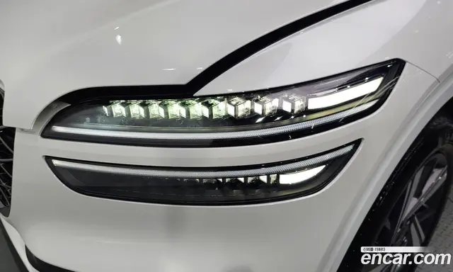 Genesis GV70 2025 2.5 автомат (гидро), миниатюра 8 Genesis GV70 2025 2.5 автомат (гидро), миниатюра 8
