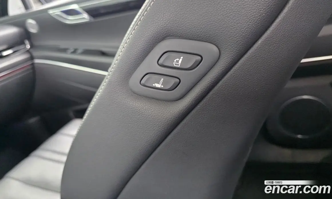 Genesis GV80 2021 2.5 автомат (гидро), фото 28 Genesis GV80 2021 2.5 автомат (гидро), фото 28