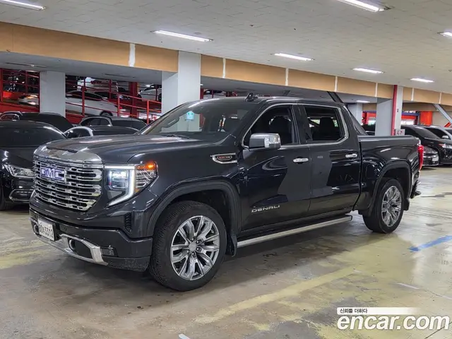 GMC Sierra, 2023, 83 654 км