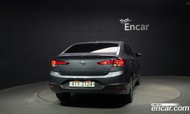 Hyundai Avante 2019 1.6 автомат (гидро), миниатюра 4 Hyundai Avante 2019 1.6 автомат (гидро), миниатюра 4