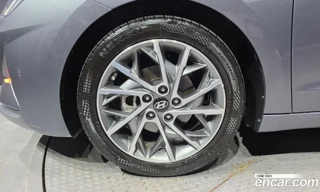Hyundai Avante 2019 1.6 автомат (гидро), миниатюра 5 Hyundai Avante 2019 1.6 автомат (гидро), миниатюра 5
