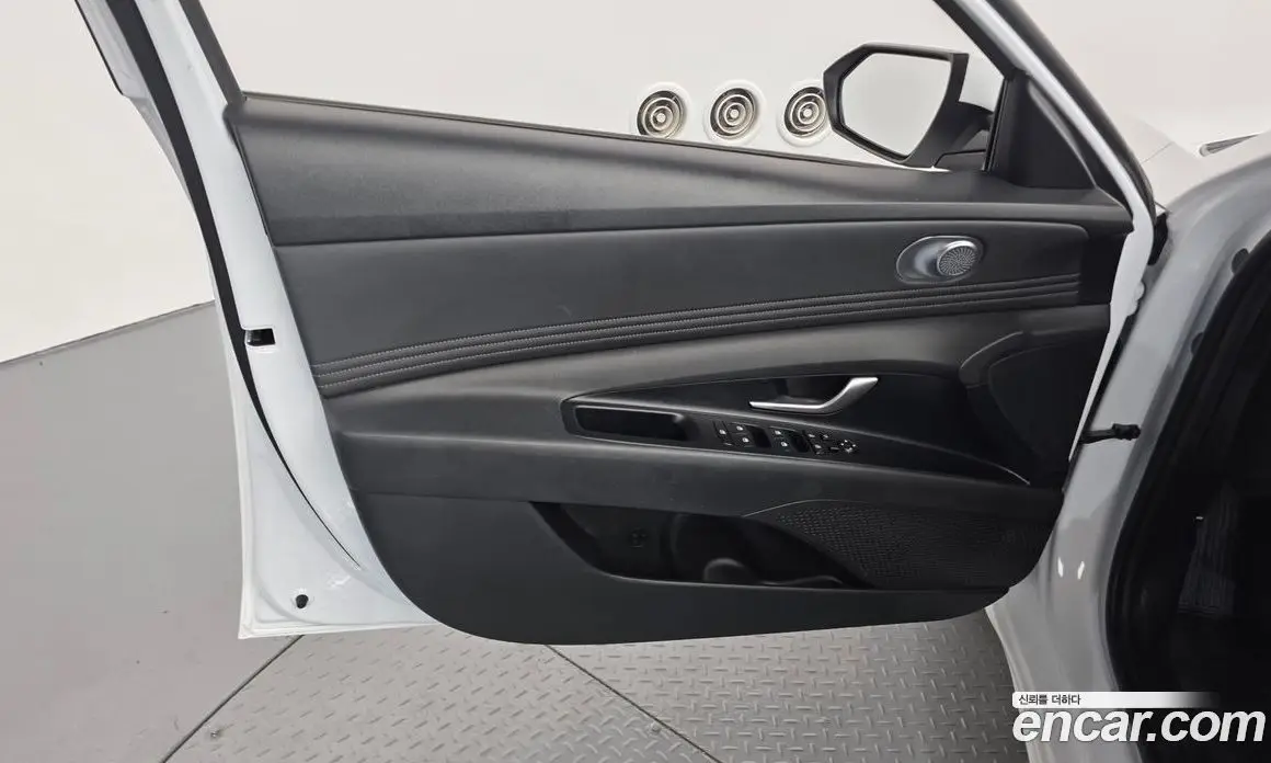 Hyundai Avante 2024 1.6 автомат (гидро), фото 15