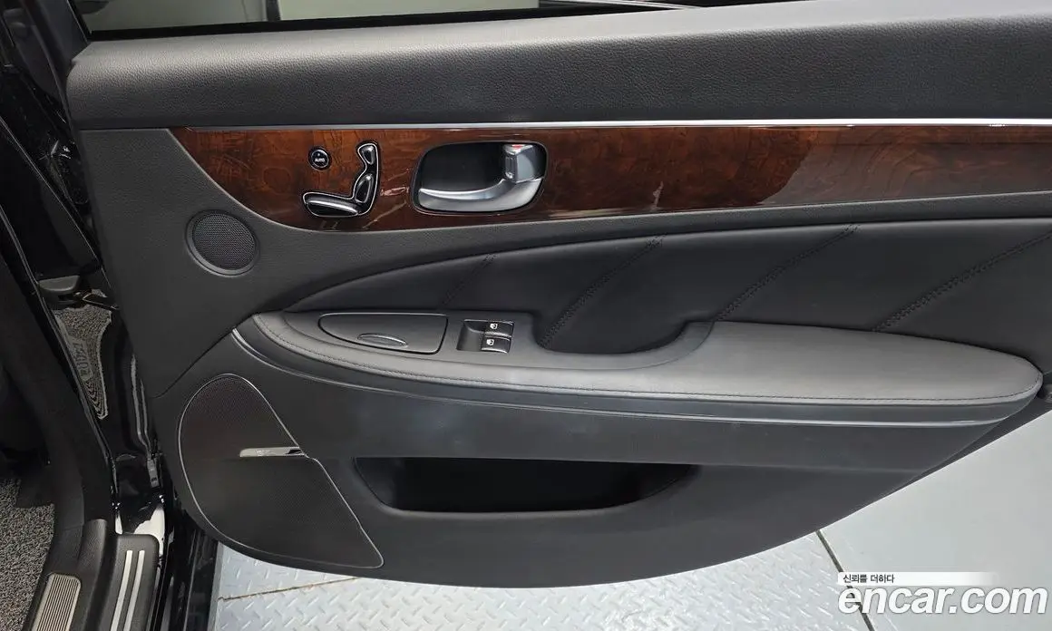 Hyundai Equus 2014 3.8 автомат (гидро), фото 15 Hyundai Equus 2014 3.8 автомат (гидро), фото 15