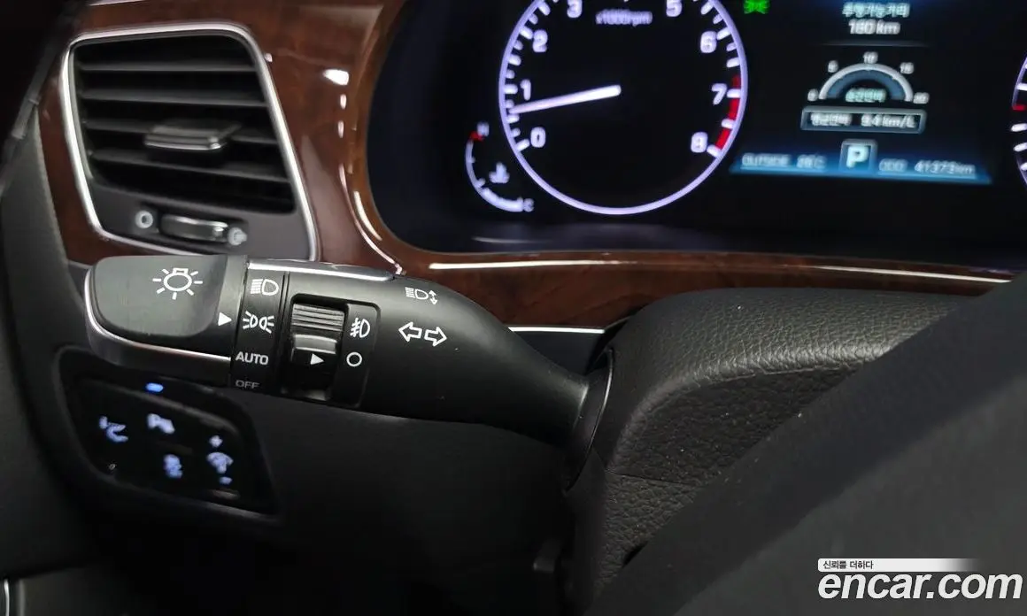 Hyundai Equus 2014 3.8 автомат (гидро), фото 29 Hyundai Equus 2014 3.8 автомат (гидро), фото 29