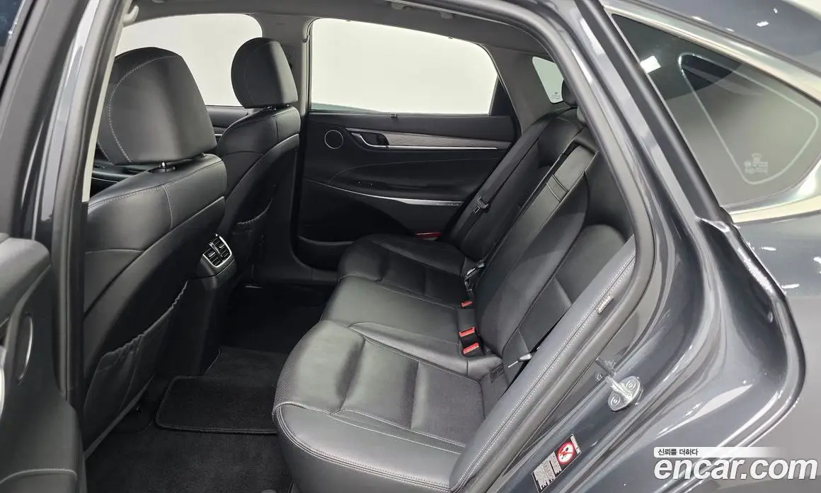 Hyundai Grandeur 2017 3.0 автомат (гидро), фото 12 Hyundai Grandeur 2017 3.0 автомат (гидро), фото 12