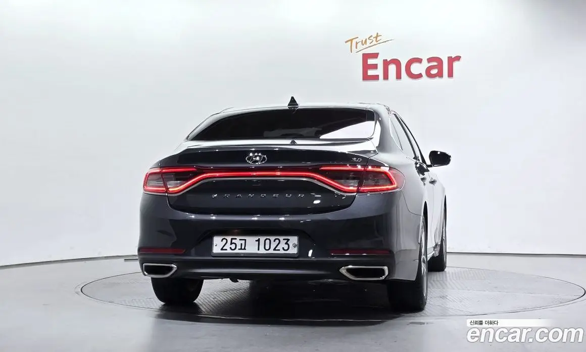 Hyundai Grandeur 2017 3.0 автомат (гидро), фото 4 Hyundai Grandeur 2017 3.0 автомат (гидро), фото 4