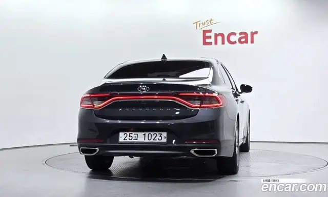 Hyundai Grandeur 2017 3.0 автомат (гидро), миниатюра 4 Hyundai Grandeur 2017 3.0 автомат (гидро), миниатюра 4