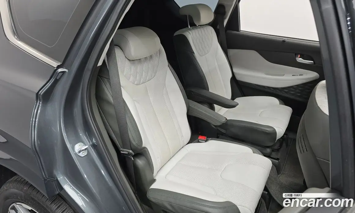 Hyundai Santa Fe 2022 1.6 автомат (гидро), фото 16 Hyundai Santa Fe 2022 1.6 автомат (гидро), фото 16