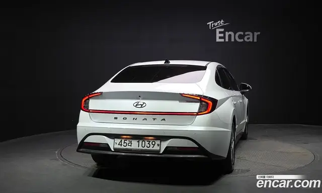Hyundai Sonata 2019 2.0 автомат (гидро), миниатюра 4 Hyundai Sonata 2019 2.0 автомат (гидро), миниатюра 4