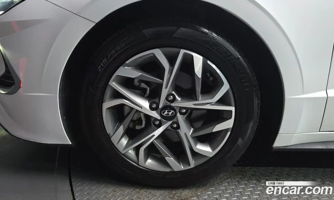 Hyundai Sonata 2019 2.0 автомат (гидро), фото 5 Hyundai Sonata 2019 2.0 автомат (гидро), фото 5