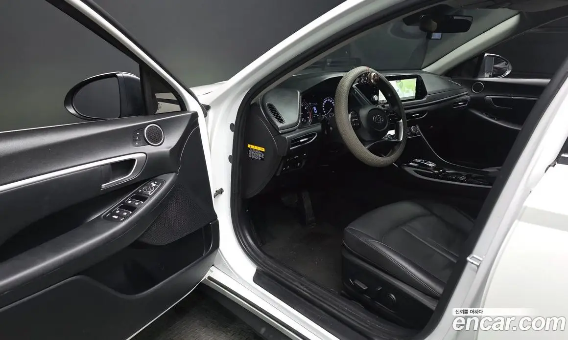 Hyundai Sonata 2019 2.0 автомат (гидро), фото 10 Hyundai Sonata 2019 2.0 автомат (гидро), фото 10