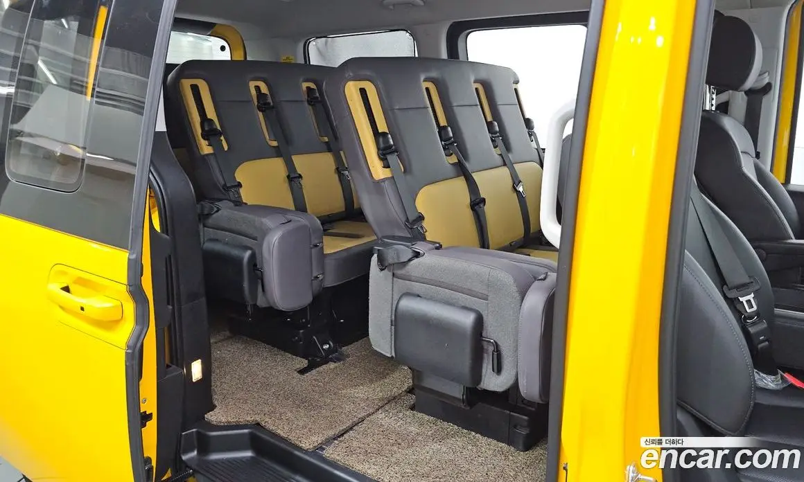 Hyundai Staria 2025 3.5 автомат (гидро), фото 17 Hyundai Staria 2025 3.5 автомат (гидро), фото 17
