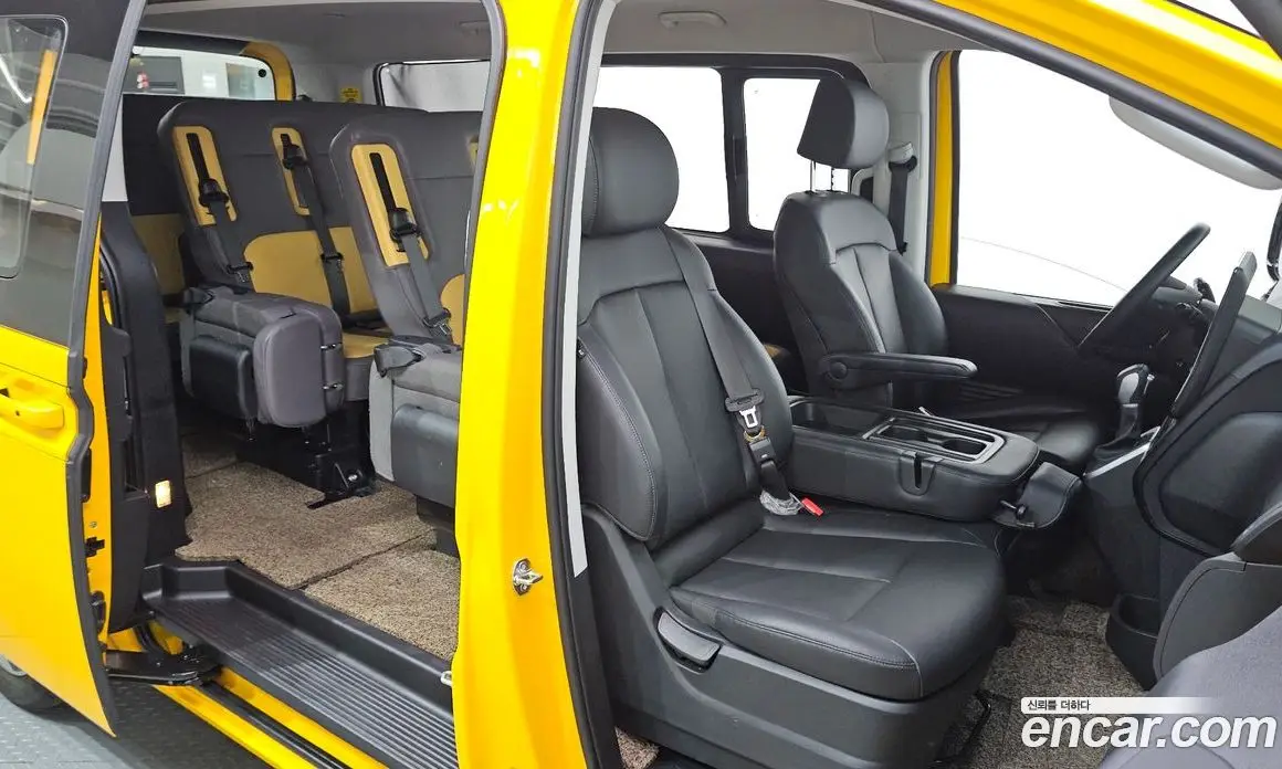 Hyundai Staria 2025 3.5 автомат (гидро), фото 18 Hyundai Staria 2025 3.5 автомат (гидро), фото 18