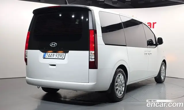 Hyundai Staria 2025 3.5 автомат (гидро), миниатюра 2