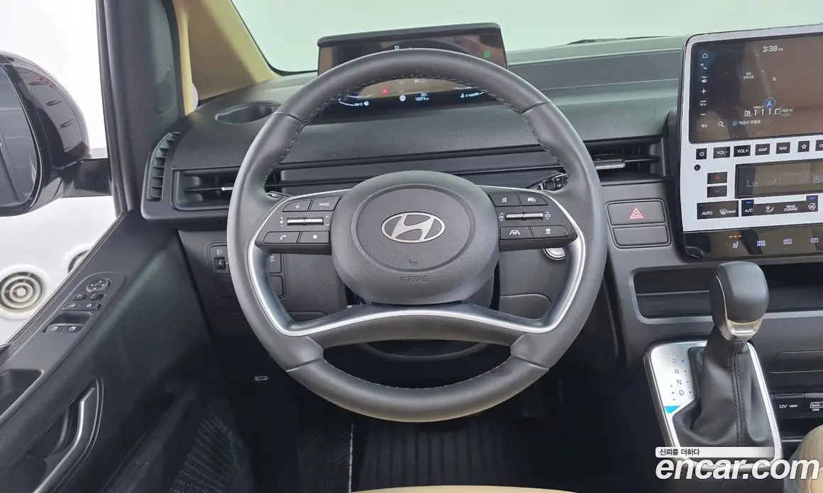 Hyundai Staria 2025 3.5 автомат (гидро), фото 14