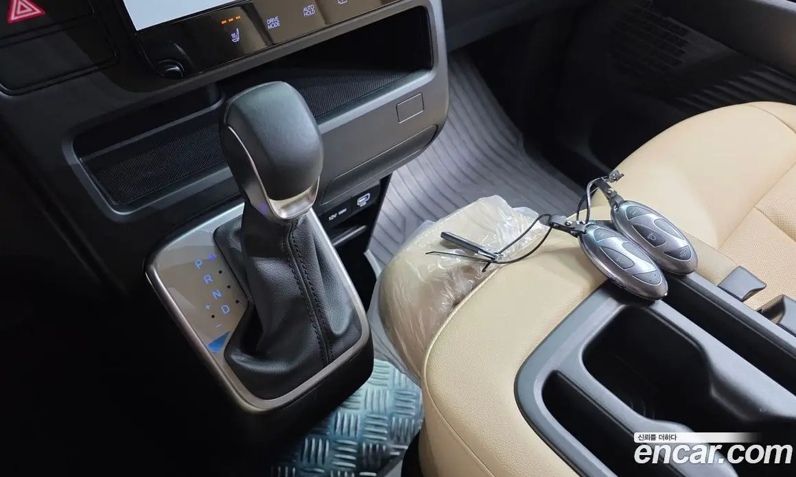 Hyundai Staria 2025 3.5 автомат (гидро), фото 9
