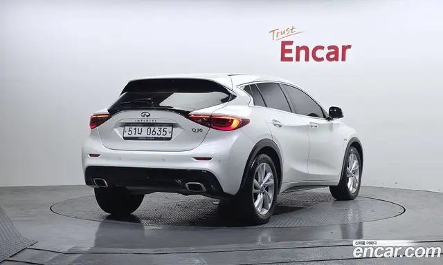 Infiniti Q30 2019 2.0 автомат (гидро), миниатюра 2 Infiniti Q30 2019 2.0 автомат (гидро), миниатюра 2